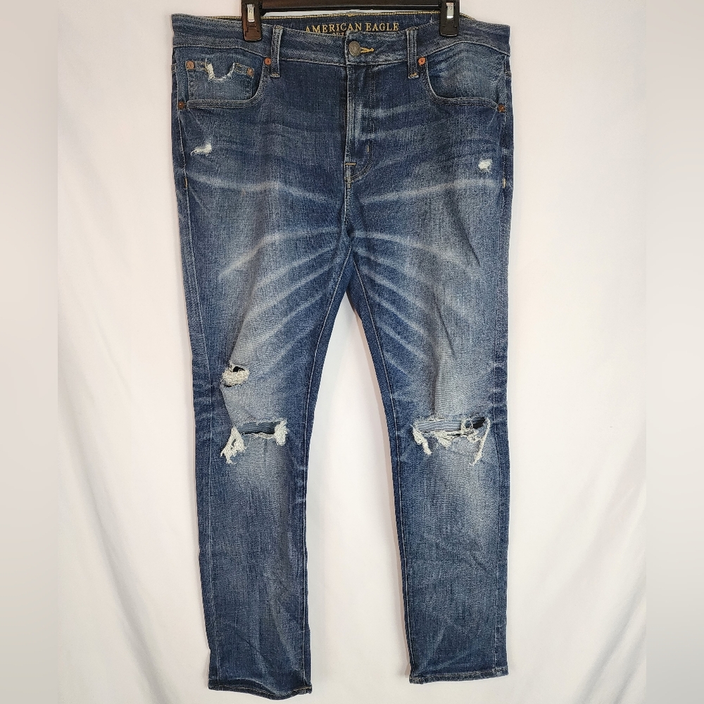 Men's Distressed Blue Jeans